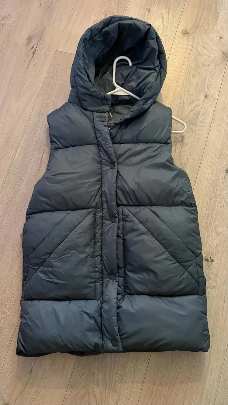 Zara Girls Hooded Puffer Vest in Navy, Size 11-12